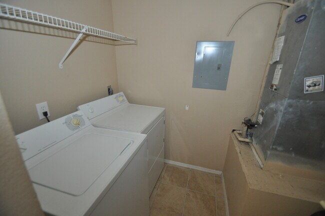 Building Photo - LONGWOOD: Gated Sabal Point Community- 2nd...