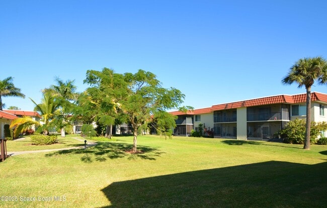 Building Photo - 201 St Lucie Ln