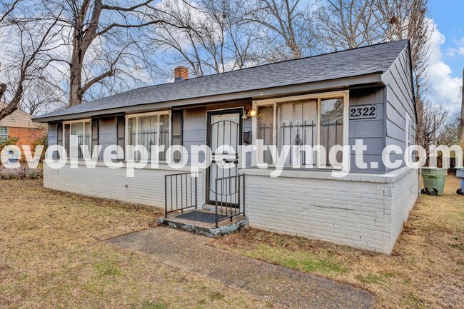 Building Photo - $300 OFF FIRST MONTH'S RENT  MOVE IN SPECI...