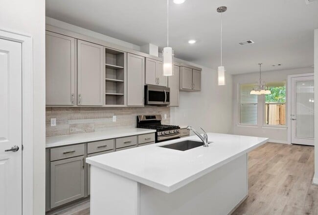 Building Photo - 3640 Standing Rock Dr