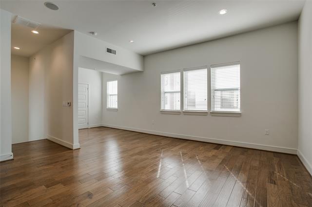 Building Photo - 2500 McKinney Ave