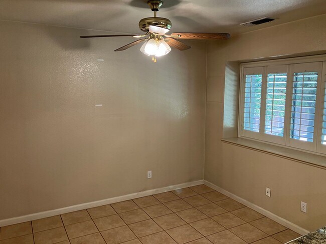 Building Photo - 1717 Whippoorwill Ct