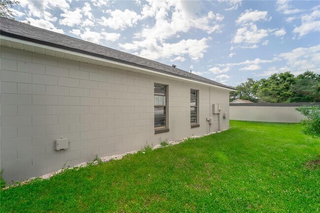 Building Photo - 9785 Piney Point Cir
