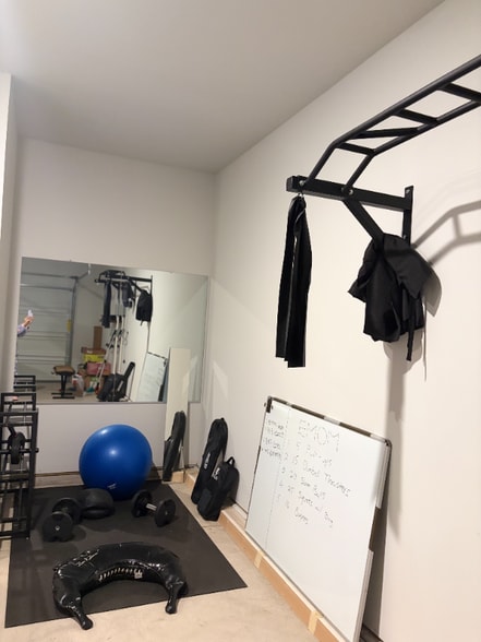 Building Photo - 1142 Button Buck Ln