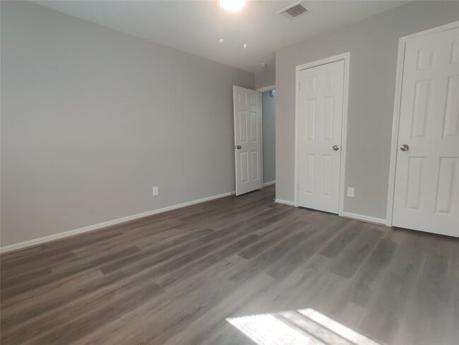 Building Photo - 9462 Fuqua St