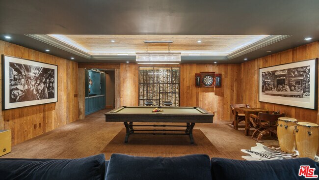 Building Photo - 9135 Hazen Dr