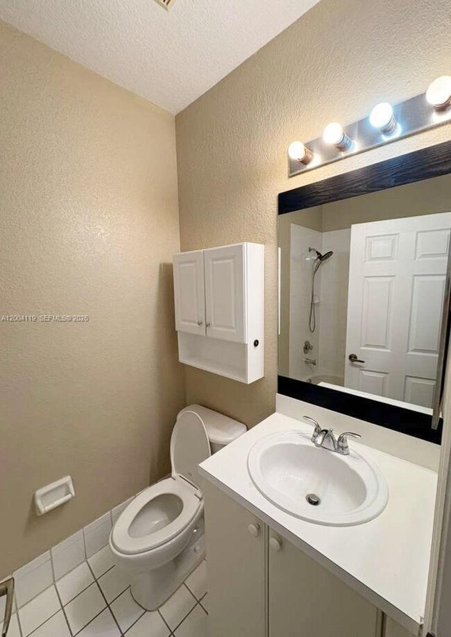 Building Photo - 8361 NW 107 Ct