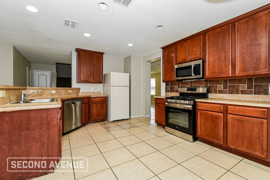 Building Photo - 3013 Timber Ridge Ln