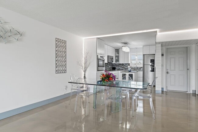 Building Photo - 100 Waterway Rd