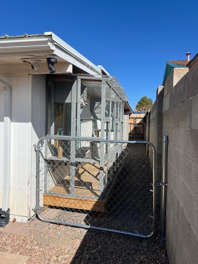 Building Photo - 13420 Reo Rd NE