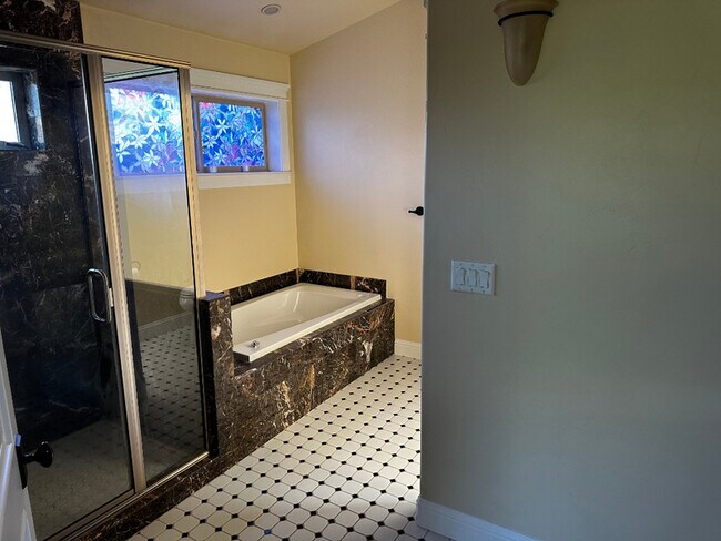 Building Photo - 449 Park Ridge Pl