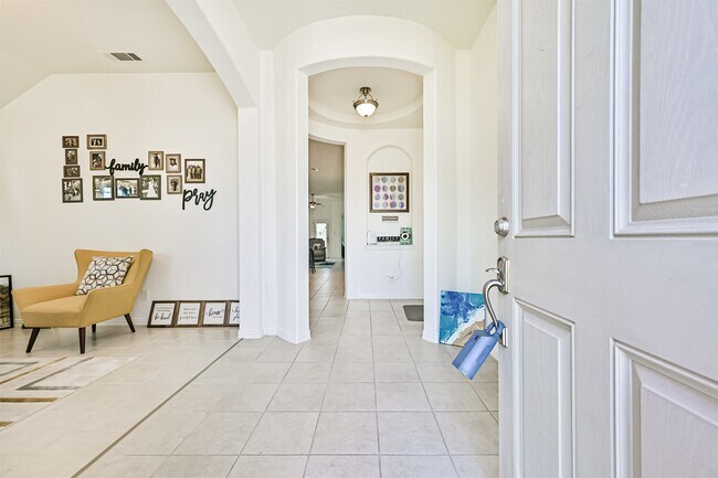 Building Photo - 3033 Broadhaven Dr