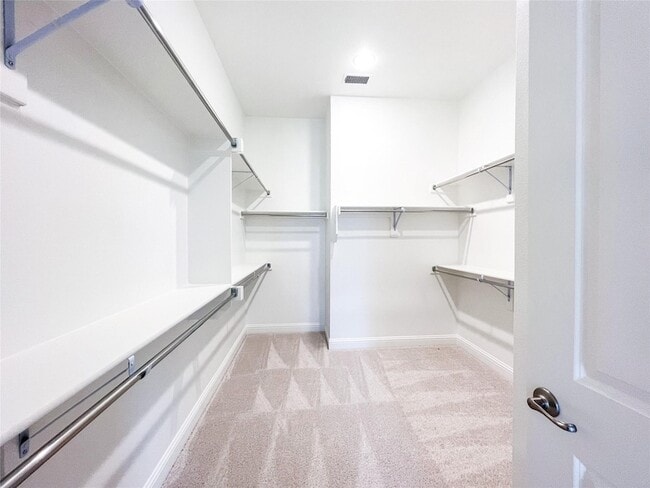 Building Photo - 2201 Essex Ct