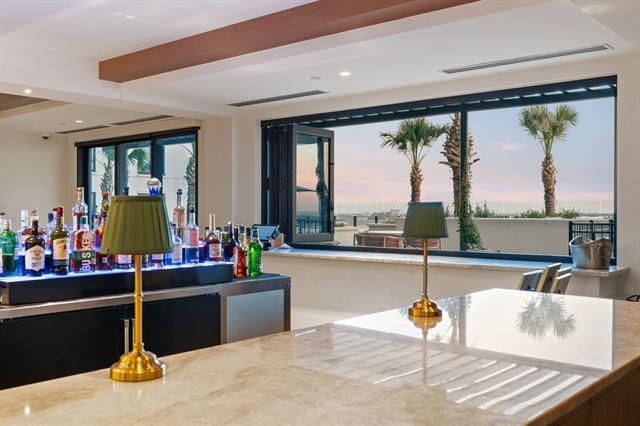 Building Photo - 3111 Sunset Blvd