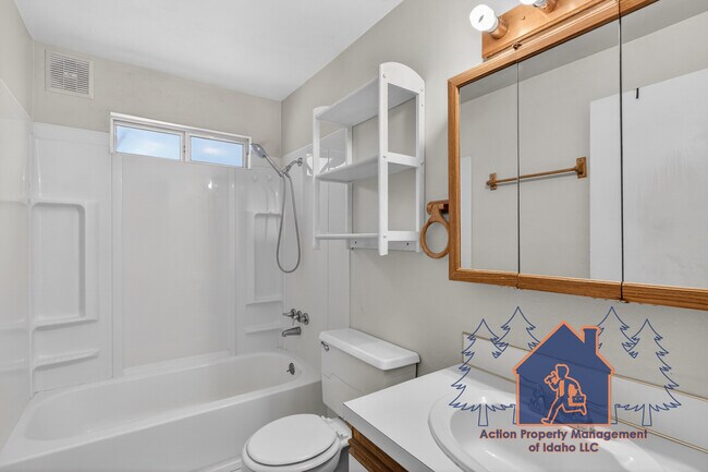 Building Photo - 510 Elmwood Dr