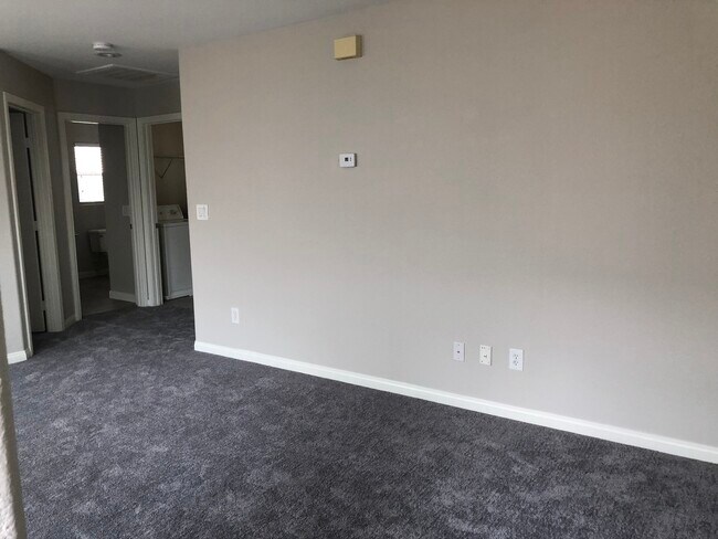 Building Photo - 8192 Blue Hope Diamond Ln