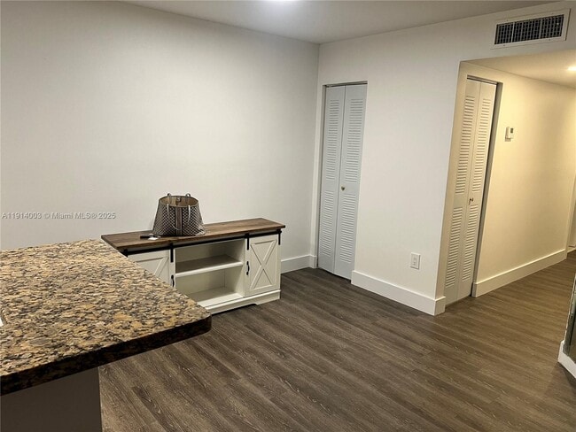 Building Photo - 19055 NW 62nd Ave