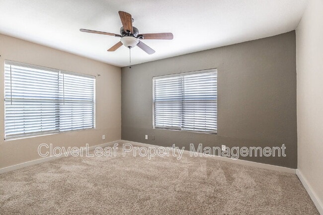 Building Photo - 2423 W Huisache Ave