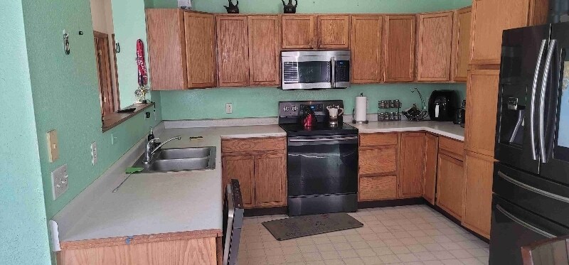 Building Photo - 2110 S Uravan St