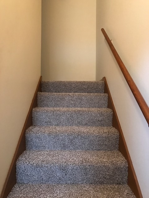 Building Photo - 3 Bedroom Duplex w/Garage in north-central Ames