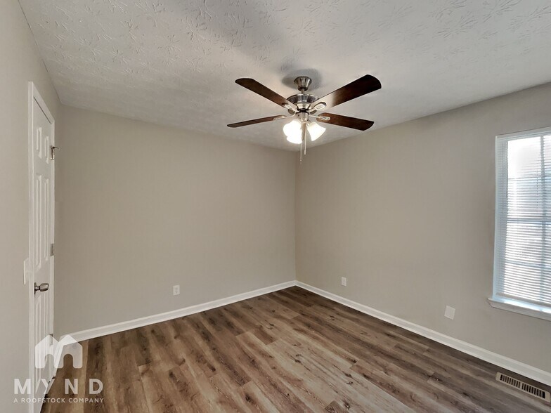 Building Photo - 1016 Bridle Creek Dr