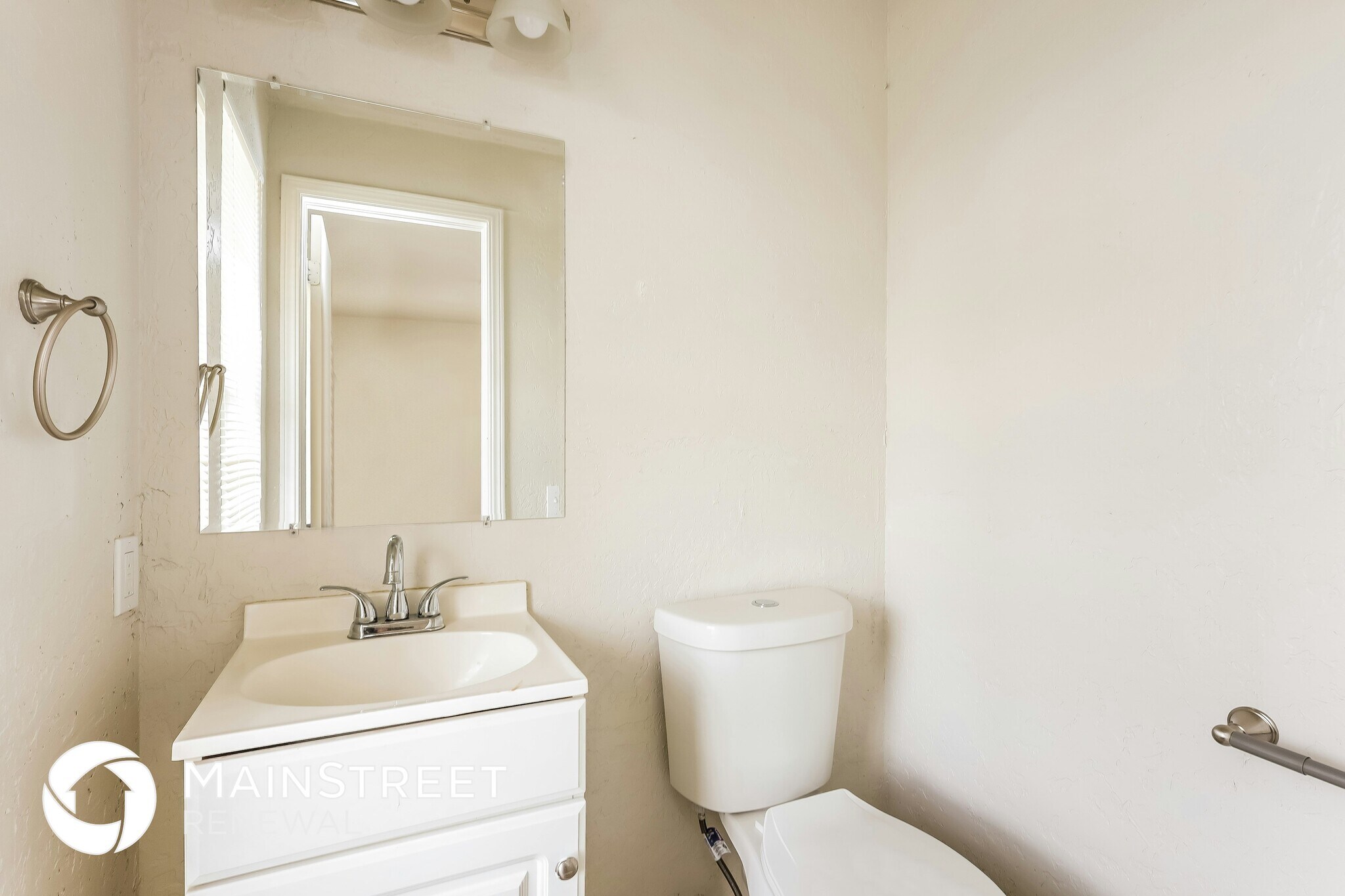 Building Photo - 5516 S Dimple Dr