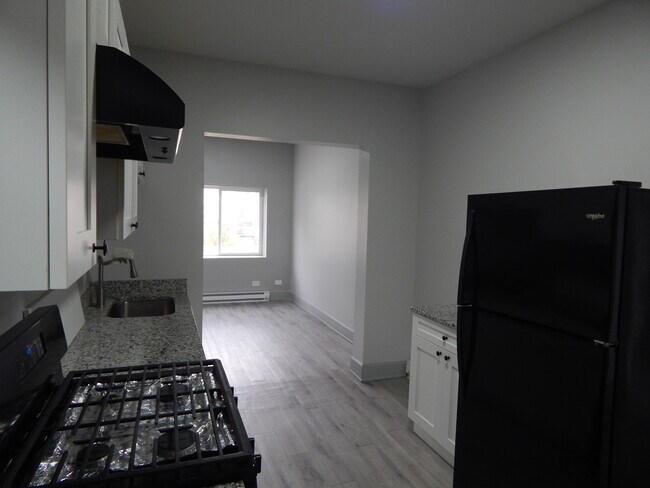 Building Photo - 303 Stone St