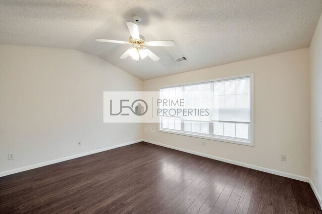 Building Photo - 950 Parkway Rd