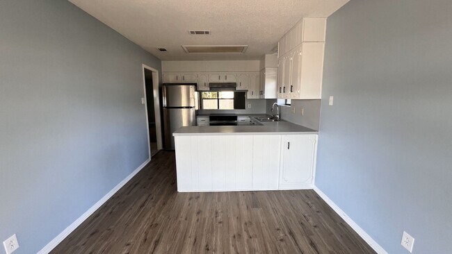 Building Photo - 1803 Anna Lee Dr