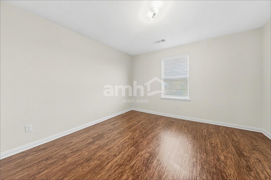 Building Photo - 1211 Arizona Dr