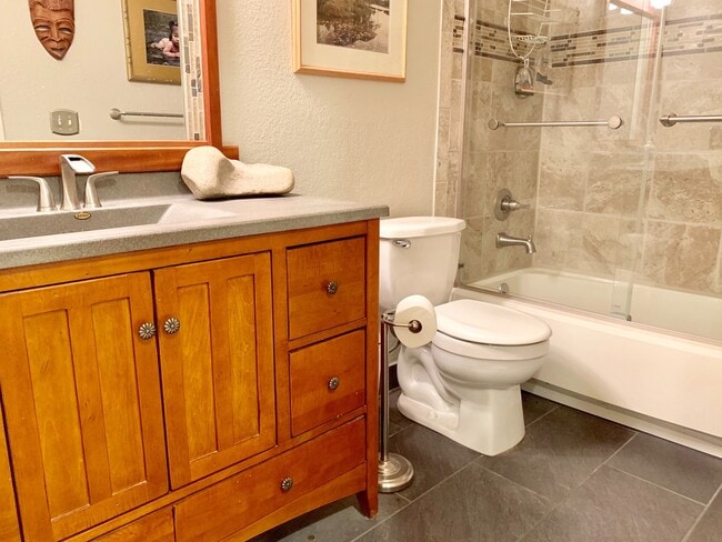 Building Photo - Spacious Rowhouse on Cul-de-sac in SW Longmont for Lease!