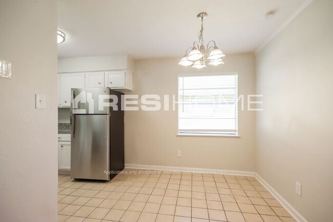 Building Photo - 7127 Kings Dr