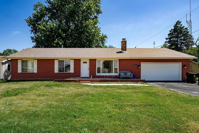 Building Photo - 705 Eastview Dr