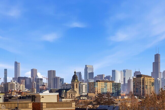 Building Photo - 952 N Racine Ave