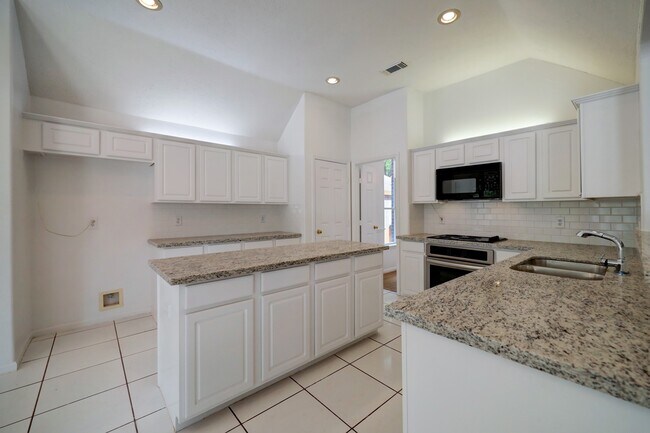 Building Photo - 1807 River Trail