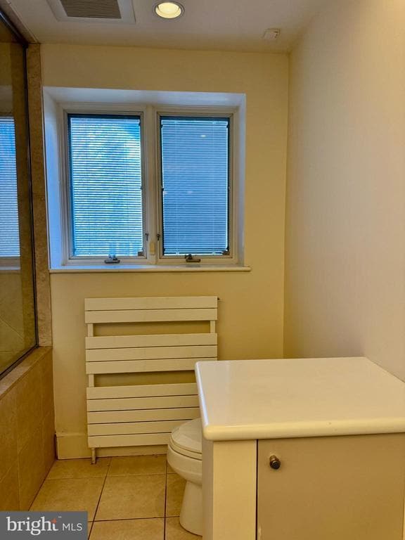 Building Photo - 8233 Fairview Rd