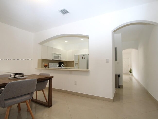 Building Photo - 5755 NW 115th Ct