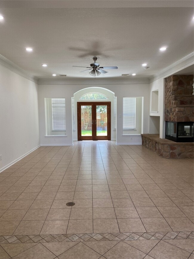 Building Photo - 9535 Empress Crossing Dr