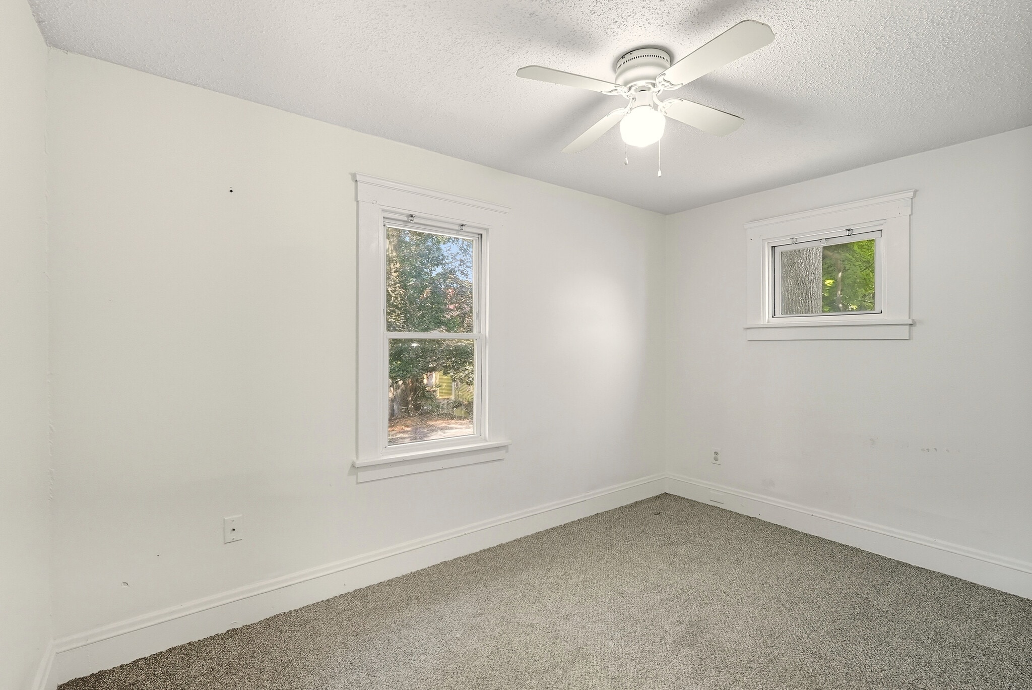 Building Photo - 1714 Castle Ave