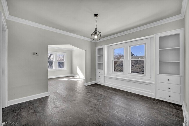 Building Photo - 4306 Buechner Ave