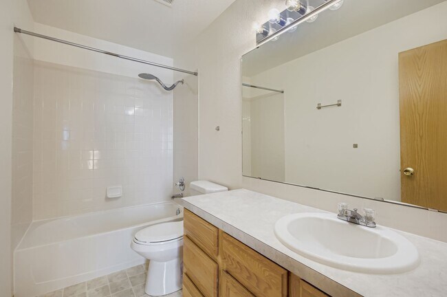 Building Photo - 4154 La Junta Dr