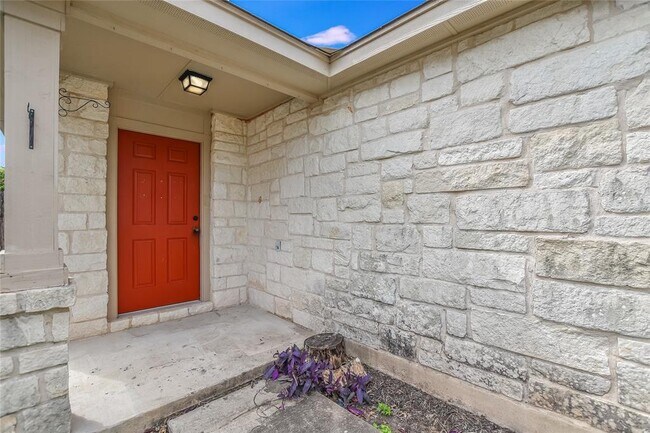 Building Photo - 18612 Great Falls Dr