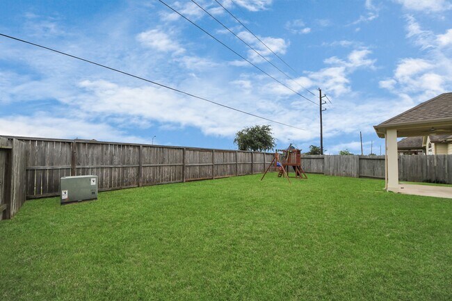 Building Photo - 2414 Argos Dr