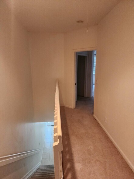 Building Photo - 460 Marbella Dr