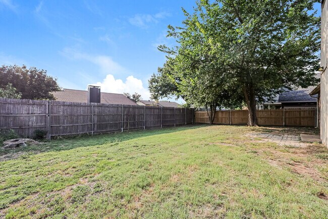 Building Photo - 4214 Worth Forest Dr