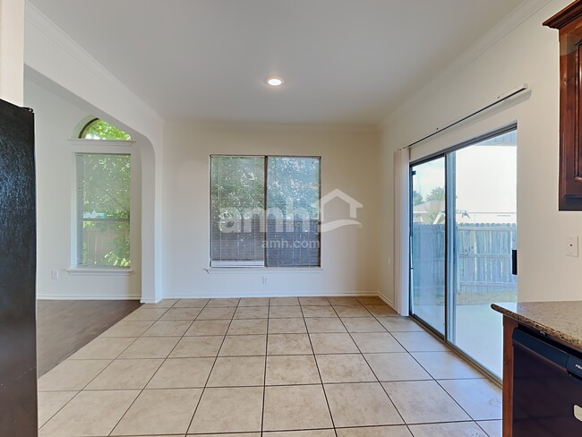 Building Photo - 713 San Felipe Trl