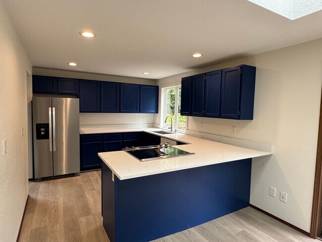 Building Photo - Quiet, N.Seattle neighborhood - duplex
