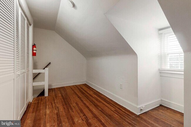 Building Photo - 1350 Sheridan St NW