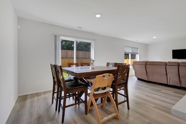 Dining - 1243 92nd Way SE