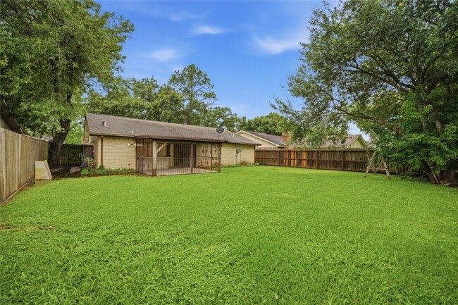 Building Photo - 2126 Quail Valley E Dr
